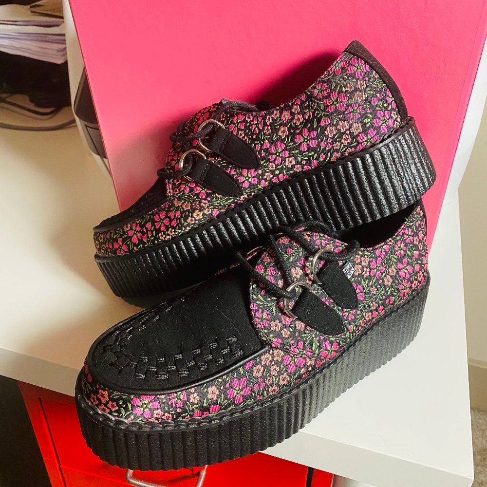 Black & Pink Floral D-Ring Viva Creepers— TUK— vegan, size 8.5 — like new